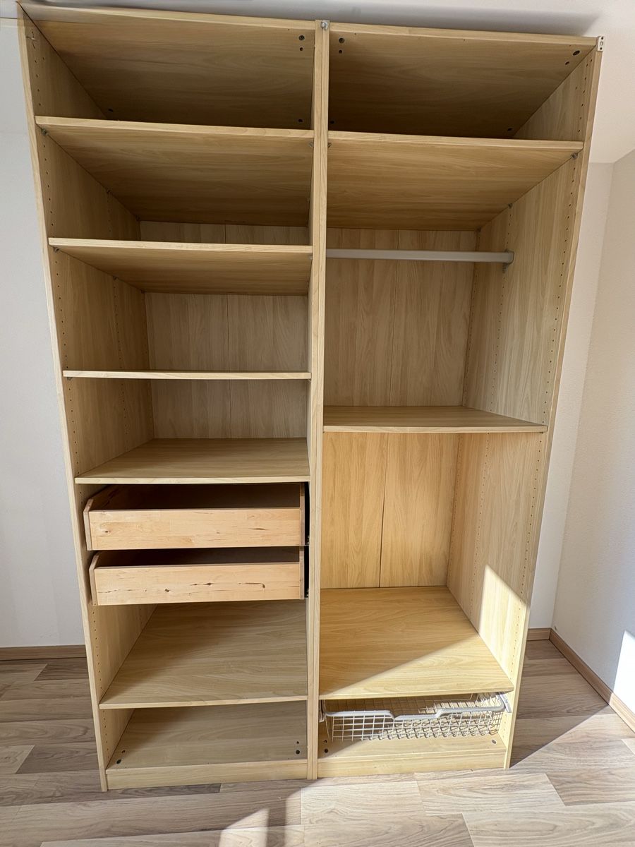 Armadi: Armoire PAX // IKEA – Usato da Orbe venduto da morgane.