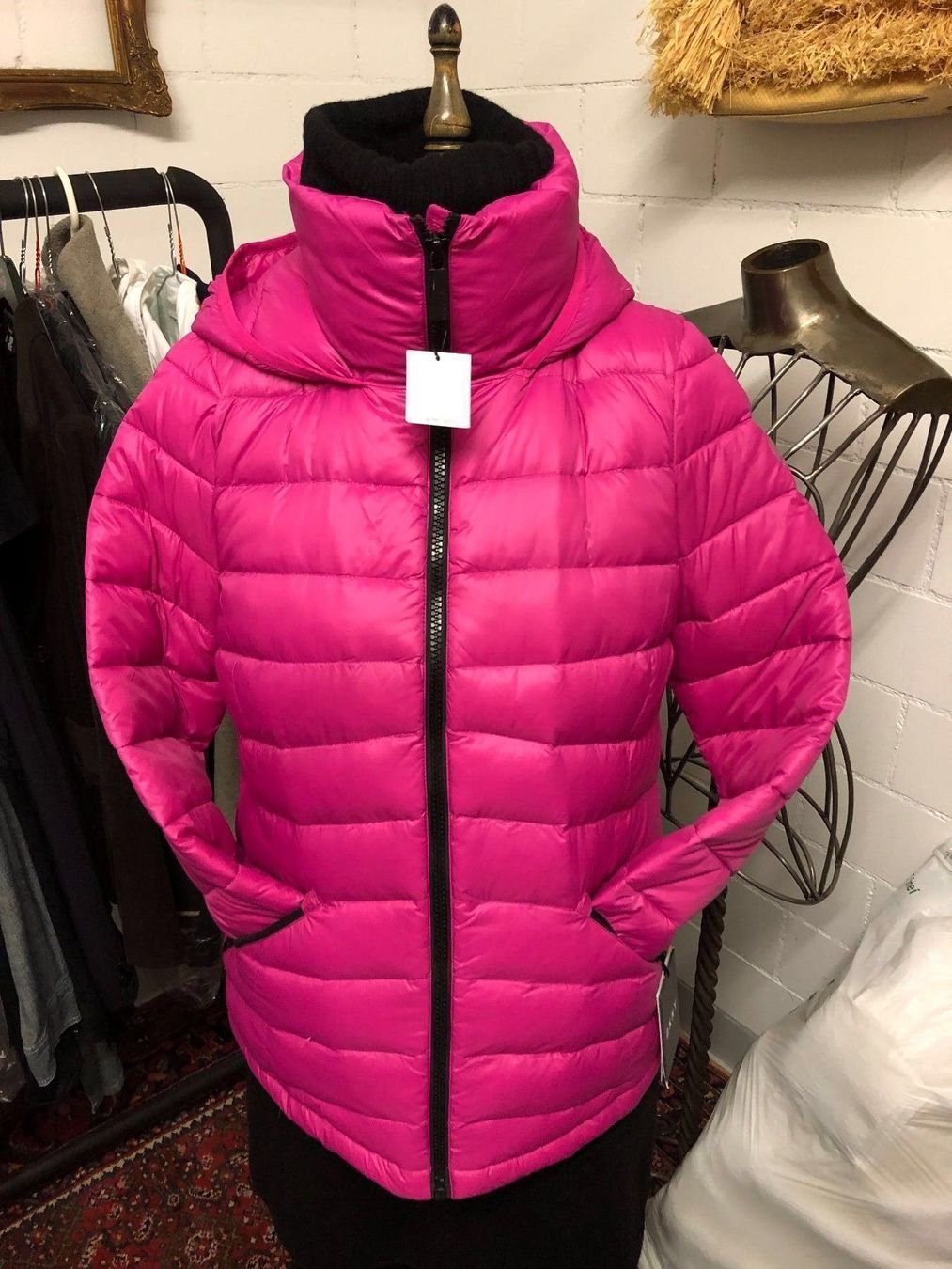 DKNY Giacche: Daunenjacke. DKNY Pink L NEU!! – Nuovo e nell'imballaggio originale da Zürich venduto da Nick345