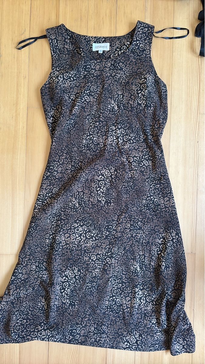 Vestiti: Langes Leo-Kleid, grösse S-M – Nuovo (secondo la descrizione) da Bern venduto da ser_6vm5