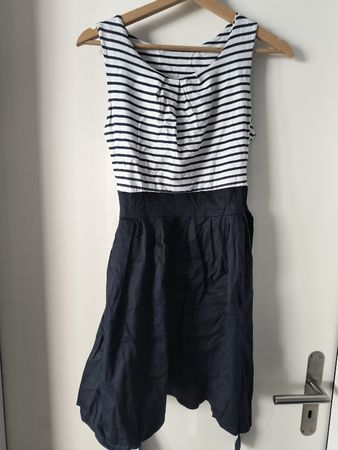 Kleid gestreift dunkelblau Grösse S, top Zustand