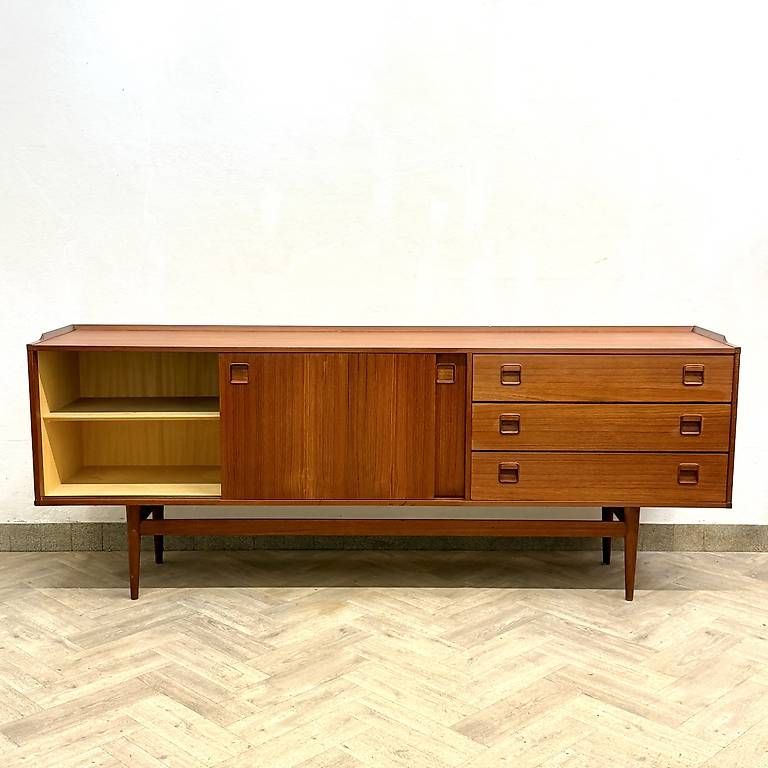 Cassettiere: Mid Century teak Sideboard – Usato da basel venduto da futureforyesterday 2