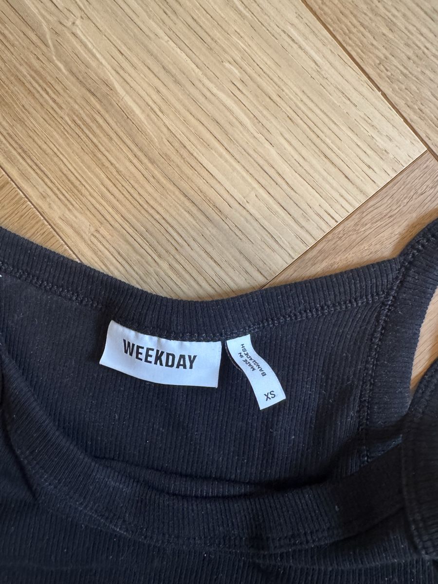 Weekday Top: Weekday Top Schwarz Gr. XS Sommer Basic tank top  – Usato da Zürich venduto da milenaxx 1