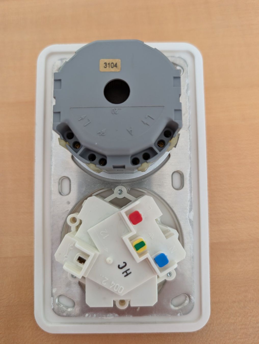 Schalter: Drehdimmer / Steckdose 3-fach – Gebraucht aus Wermatswil von Urs8615 1