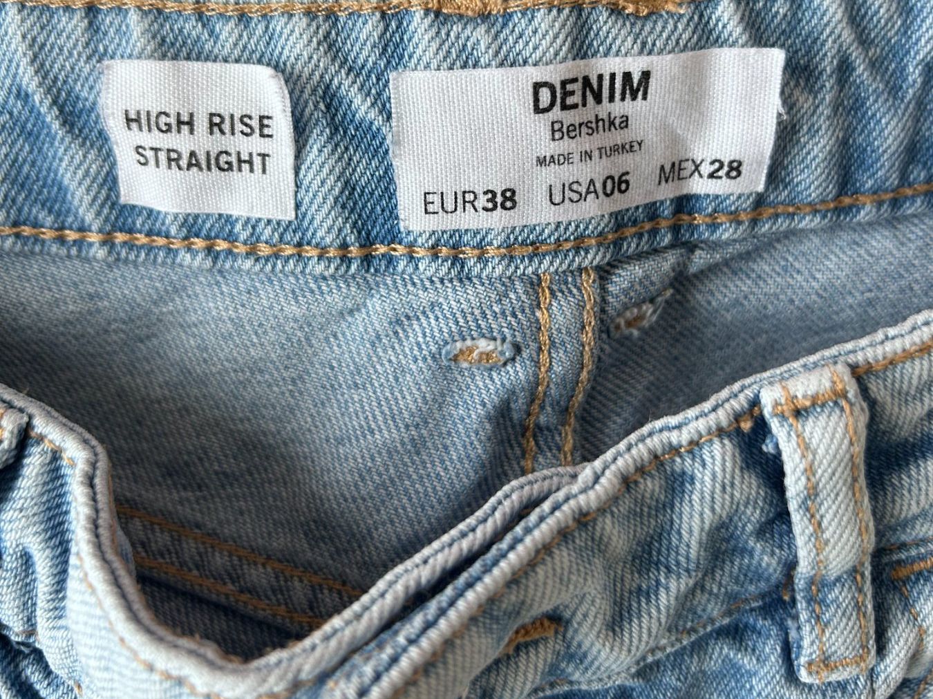 Bershka Jeans: Bershka Jeans – Usato da St. Gallen venduto da look-twice 4