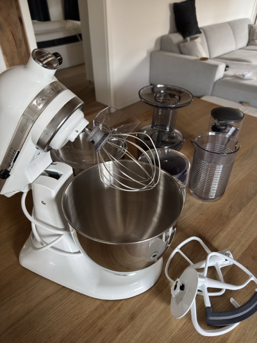 Kitchenaid Elettrodomestici da cucina: W10863292 KitchenAid Artisan Mixer + Attachments + Juicer – Nuovo (secondo la descrizione) da Maschwanden venduto da rus_2fmz 1