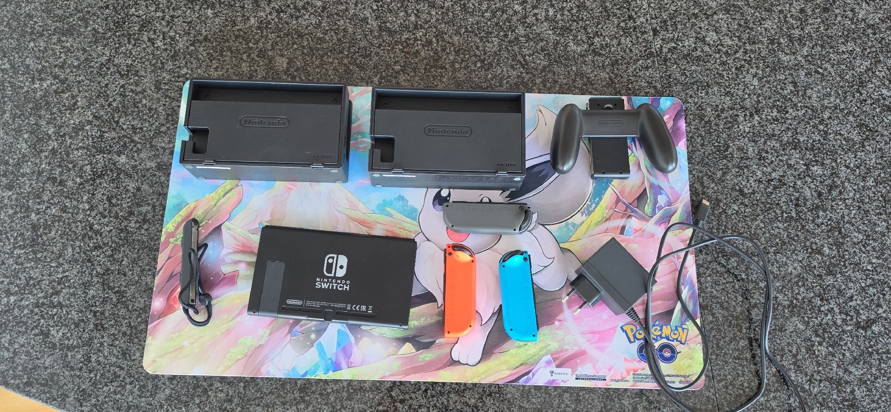 Nintendo Consoles: Nintendo Switch + Zubehör – D'occasion à Aarau Rohr par Shad 1