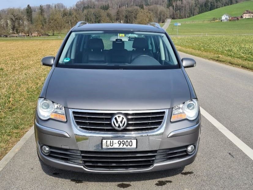 VW Touran 2.0 TDI mit 140 PS (Gebraucht) in Ballwil für CHF 2100 – nur ...