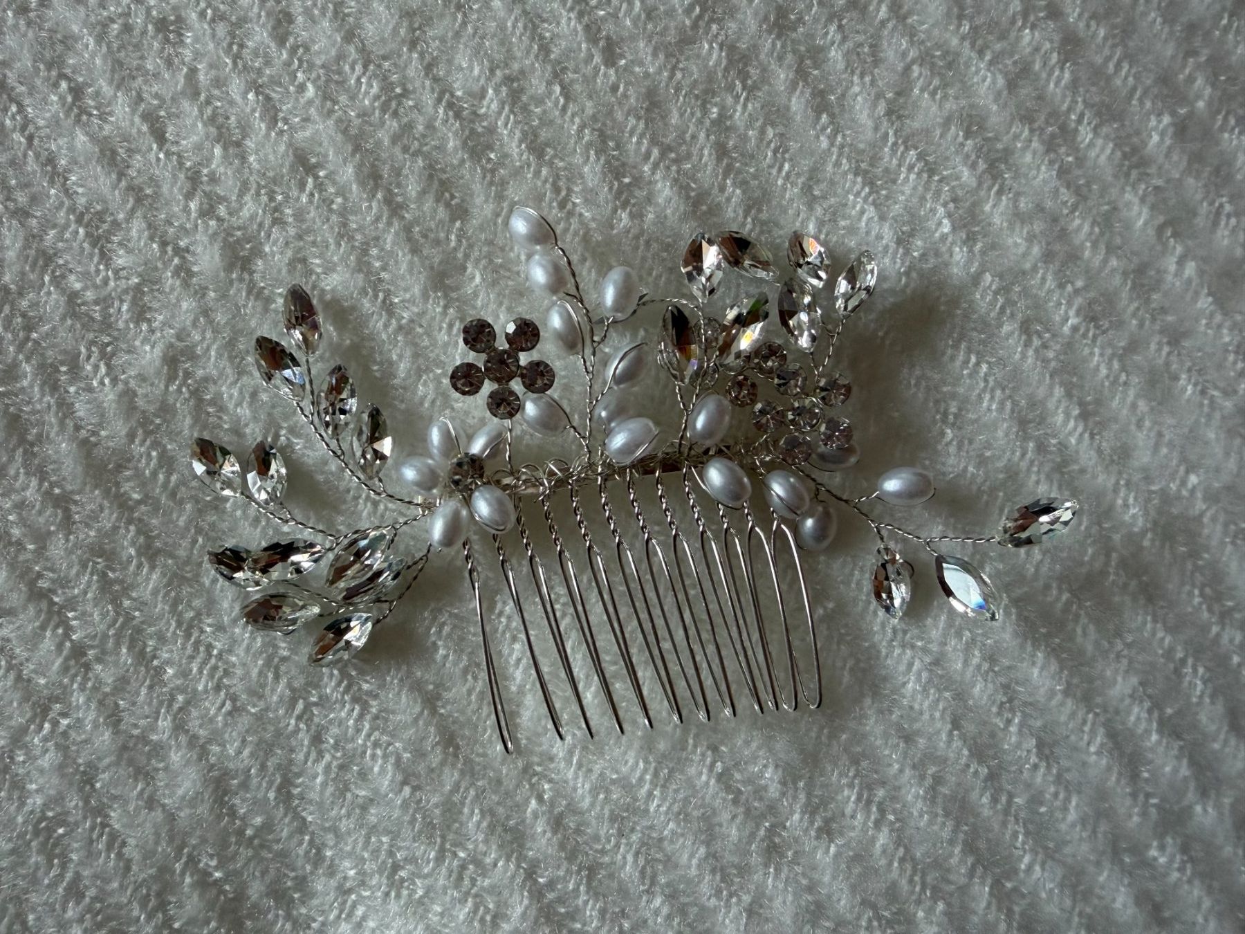 Haarschmuck: Haarschmuck – Neu (gemäss Beschreibung) aus Frümsen von ceg_yj9t 1