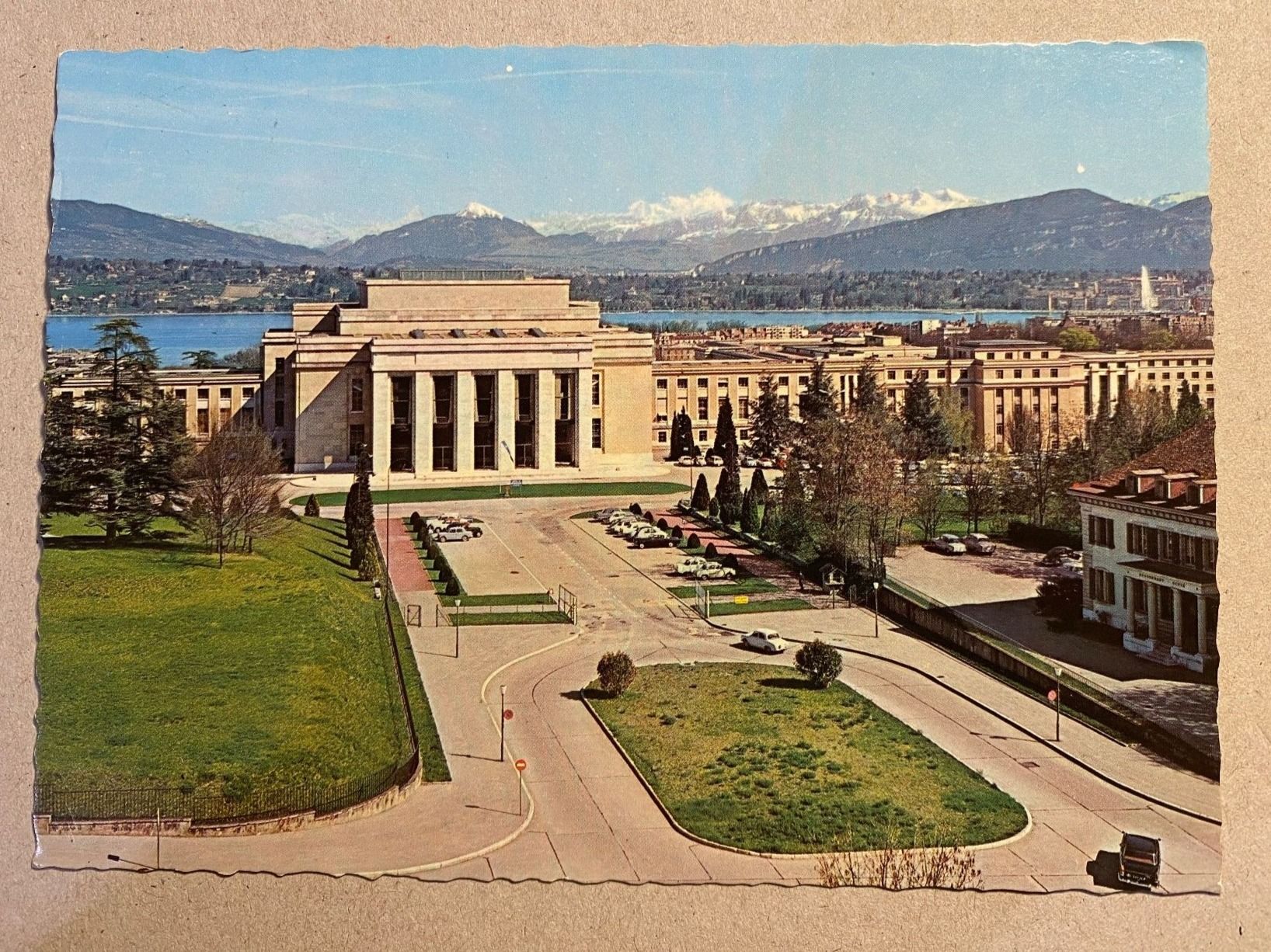 Cartoline postali: Palais des Nations Genf  mit Mont Blanc – Usato da Oberägeri venduto da Nussbi6