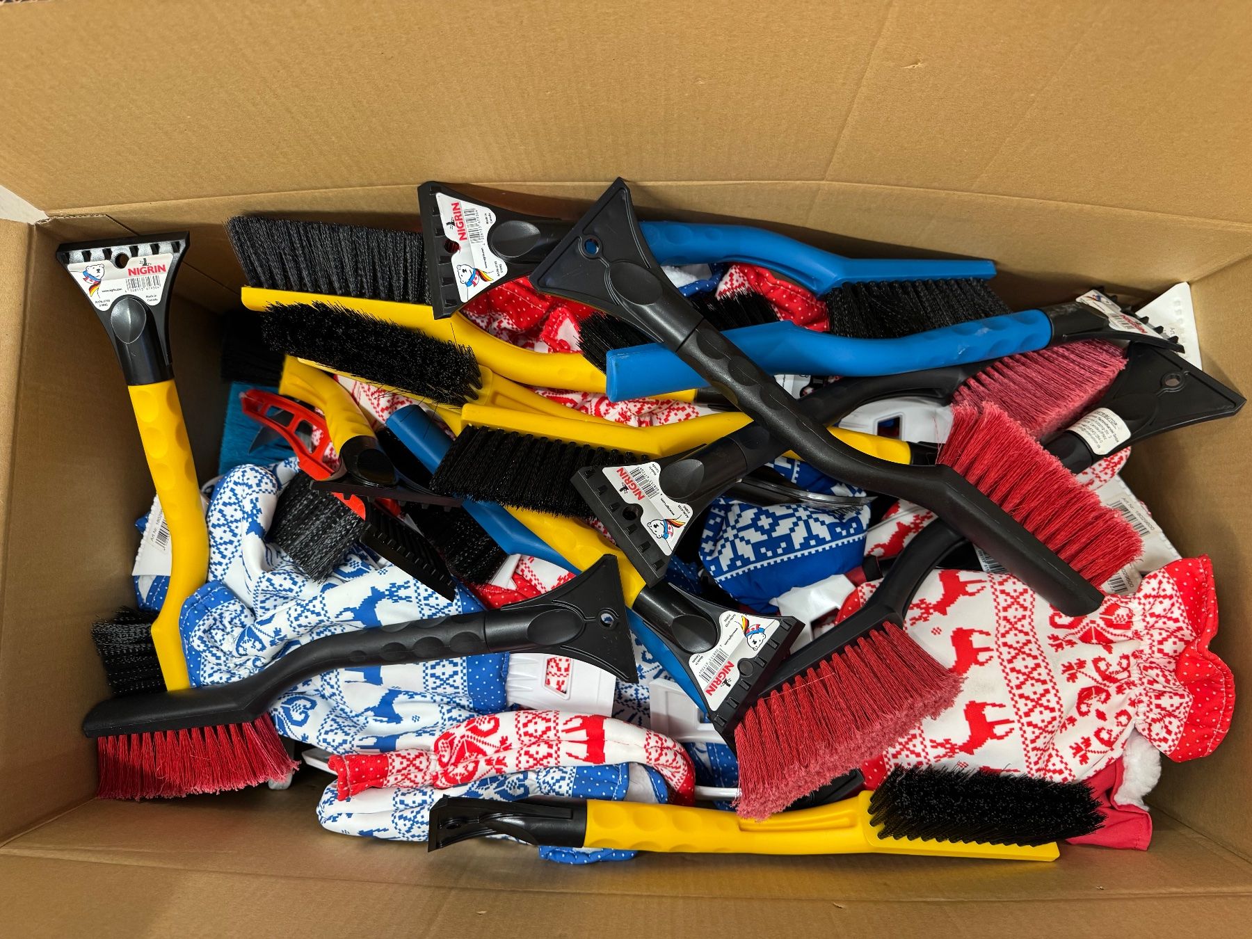 Alle Werkzeuge: 15 Kg. Scheibenkratzer / Eiskratzer gemischt Restposten – Neu und originalverpackt aus Oensingen von Liquidations-Shop