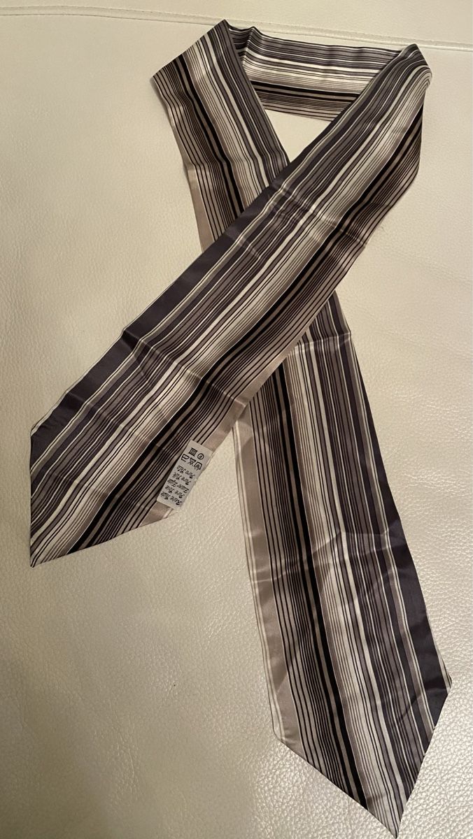 Foulard & Sciarpe: Seiden Twilly 🌸 – Usato da Opfikon venduto da Luis144