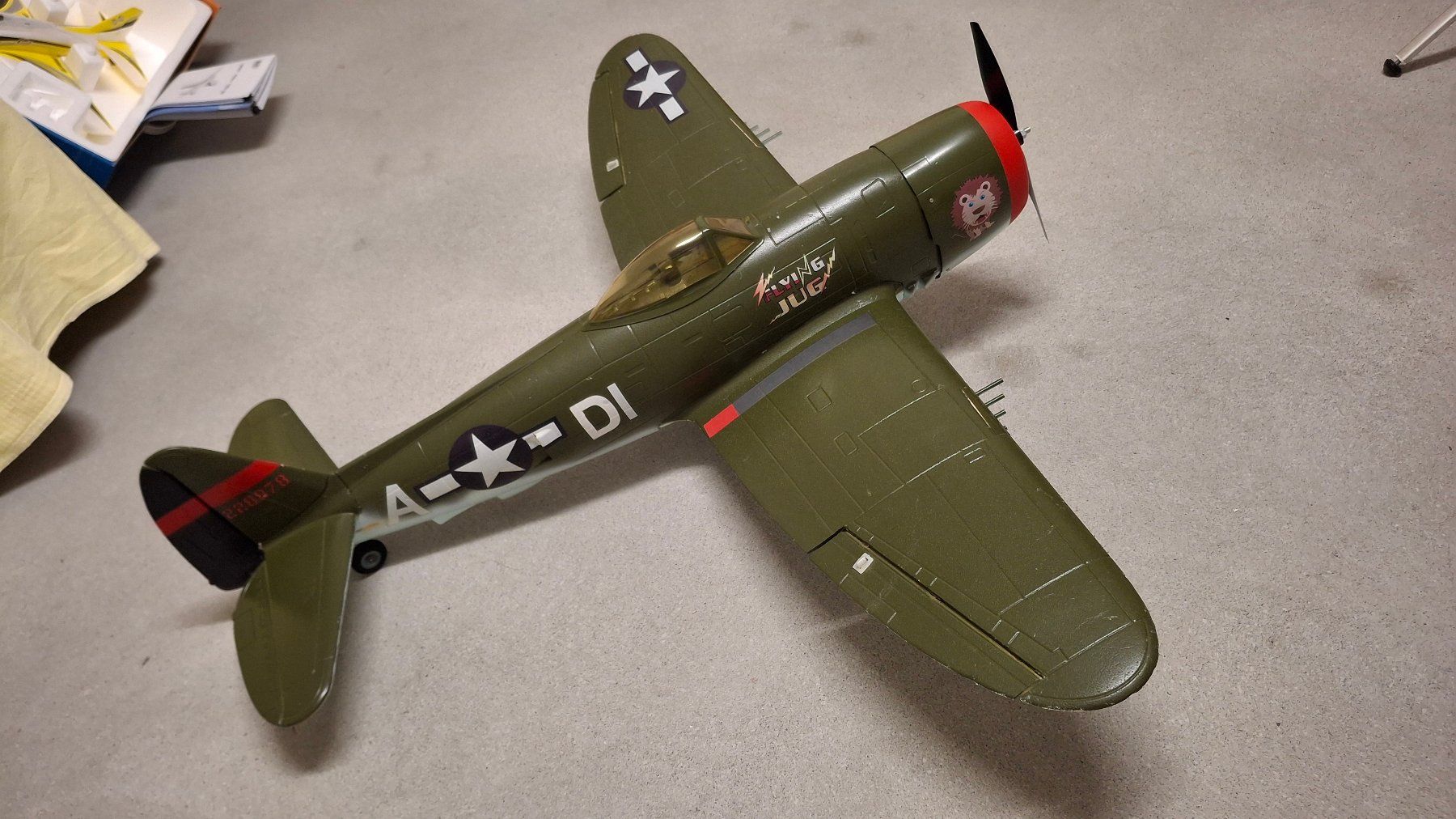 RC Kits de montage: "P-47 Thunderbolt" – Neuf (Voir description) à Rafz par Tasmaniette 1