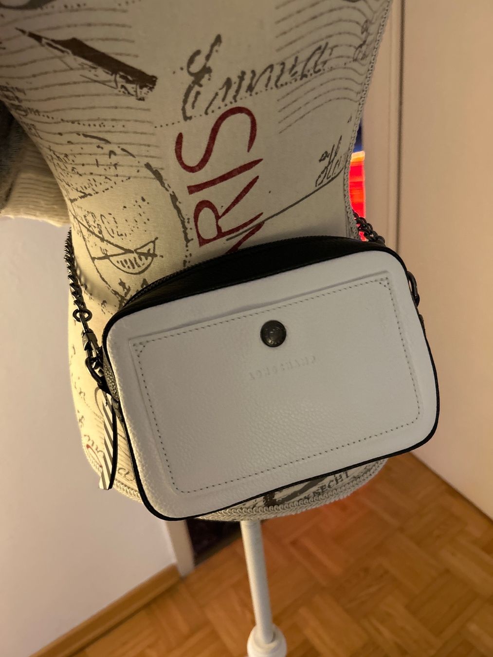 Longchamp Taschen für Damen: Longchamp Leder-Umhängetasche Neu – Neu und originalverpackt aus Vezia von sidu03