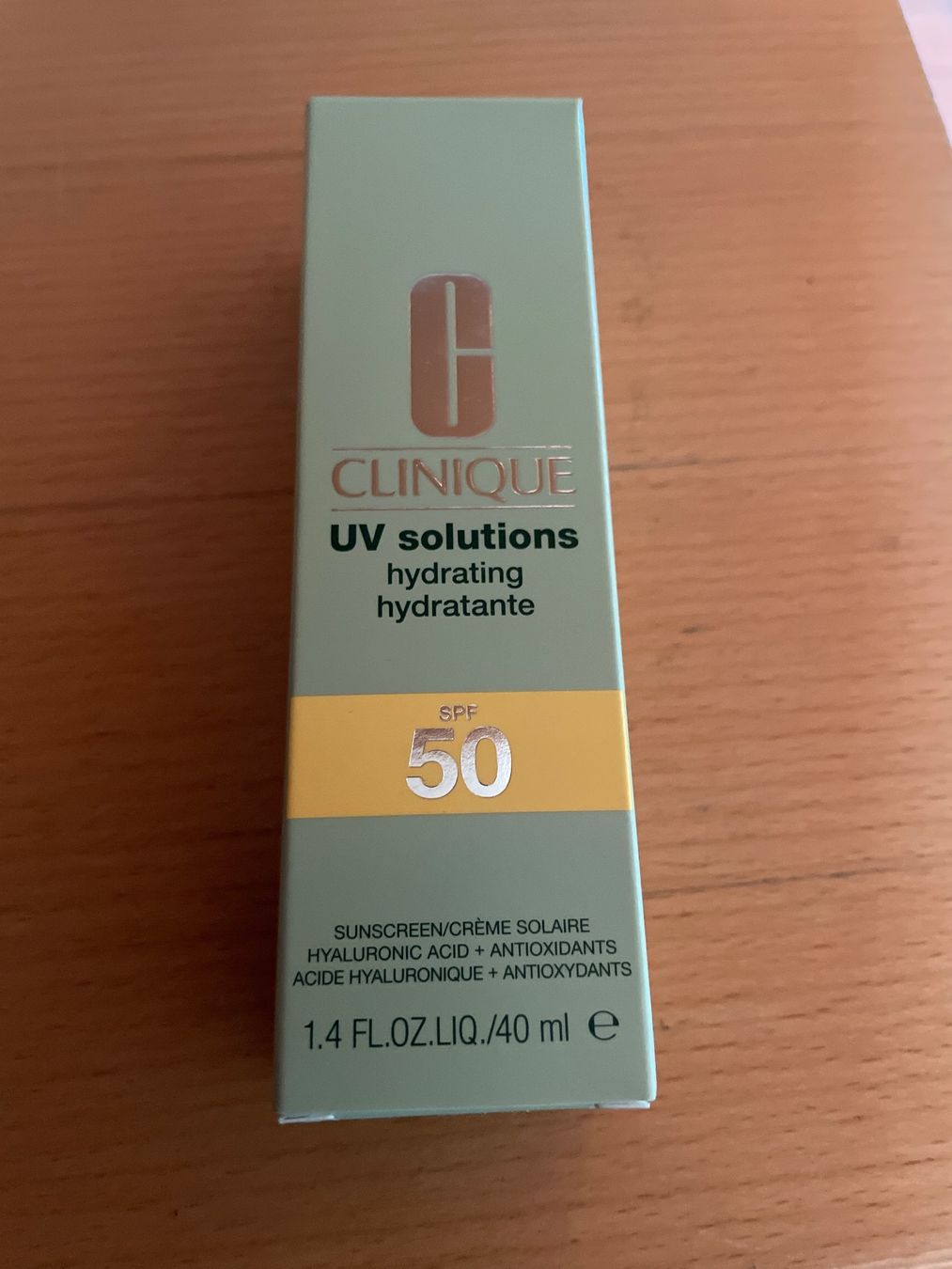 Clinique Cura del viso: Clinique UV Solutions hydrating SPF 50 – Nuovo e nell'imballaggio originale da Bachenbülach venduto da Munggeli13