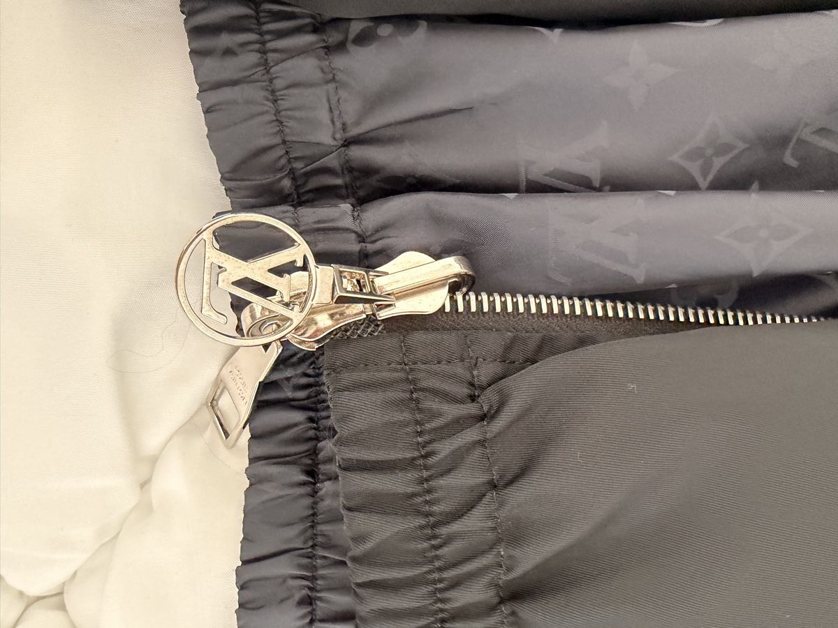 Louis Vuitton Vestes: Louis Vuitton Jacke – D'occasion à Pfäffikon SZ par NicMarKom 3