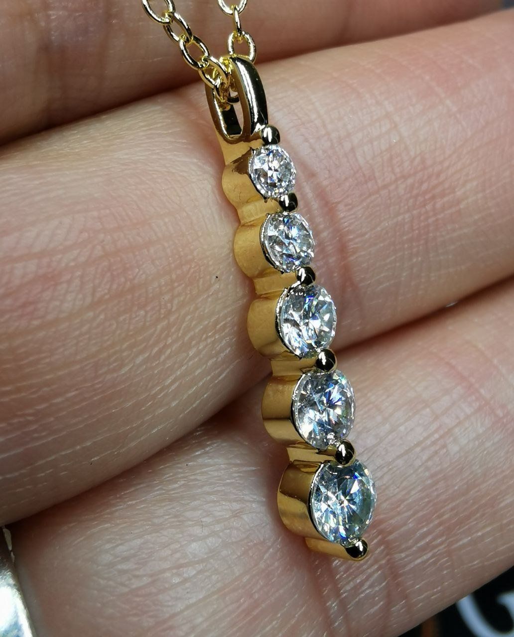 Ketten: Collier avec diamants de moissanite de 0,77 ct GRA – Neu und originalverpackt aus Reconvilier von Tsma67 6