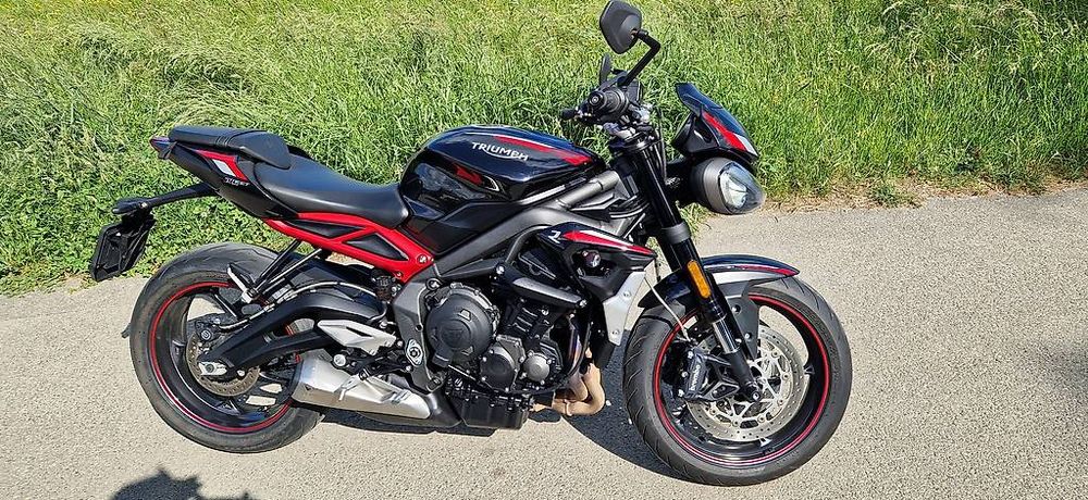 Triumph Street Triple R765 (D'occasion) à Cuarnens pour CHF 8500 ...