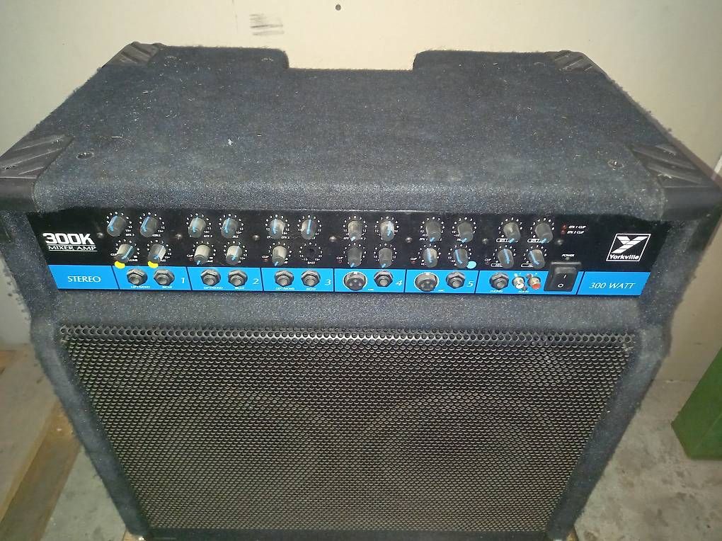 Amplificateurs: Yorkville Universal Combo – D'occasion à Buochs par von_mzm8