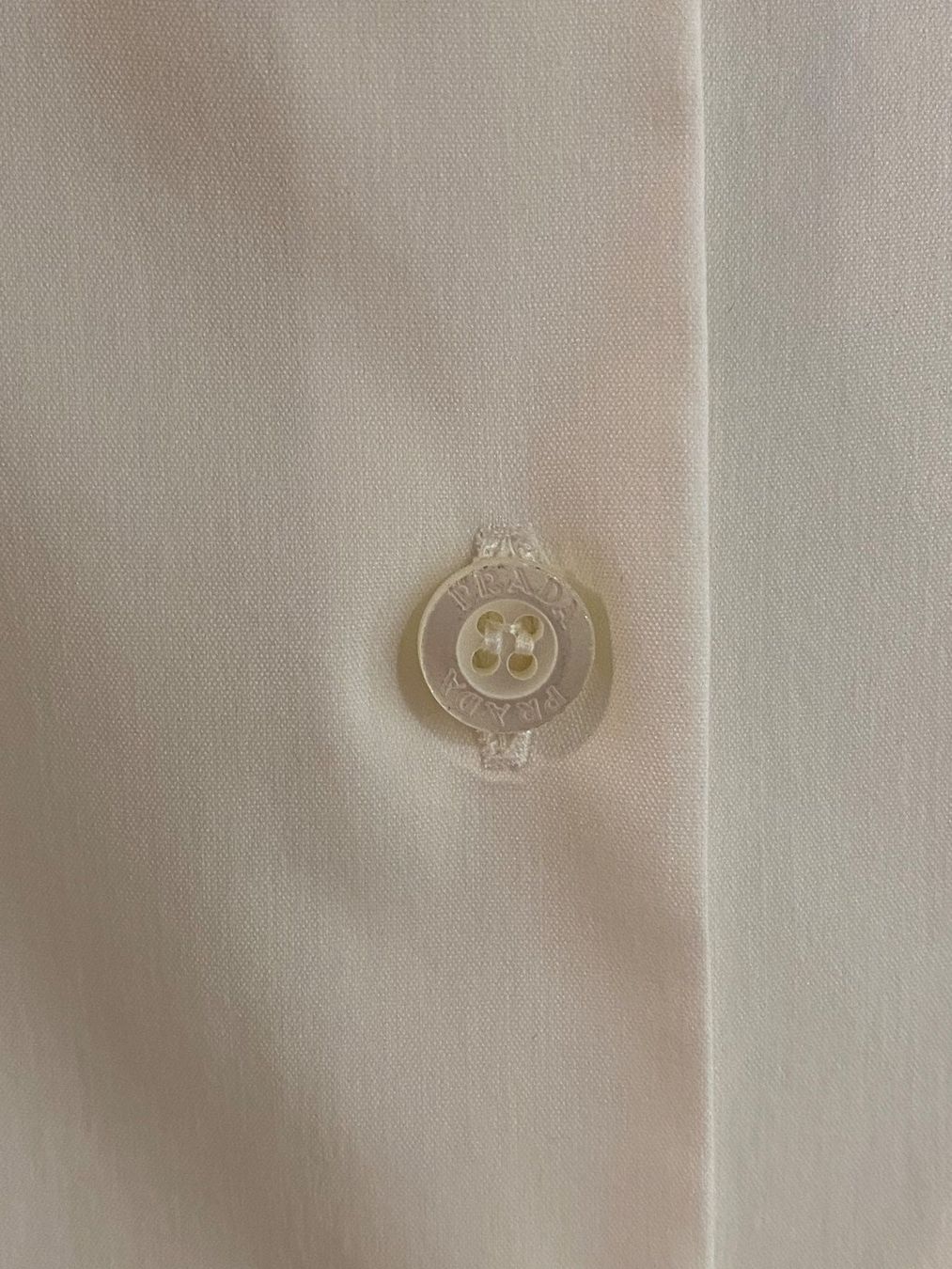 Prada Camicette: Prada Bluse mit Pailetten – Usato da Wetzikon ZH venduto da Deba26 4