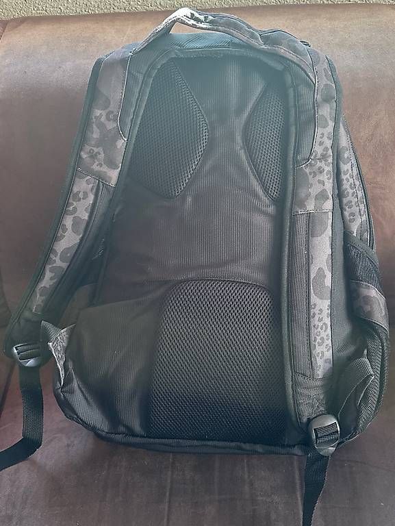 Sacs à dos: Sac à dos neuf – D'occasion à Penthaz par Oceane40 1