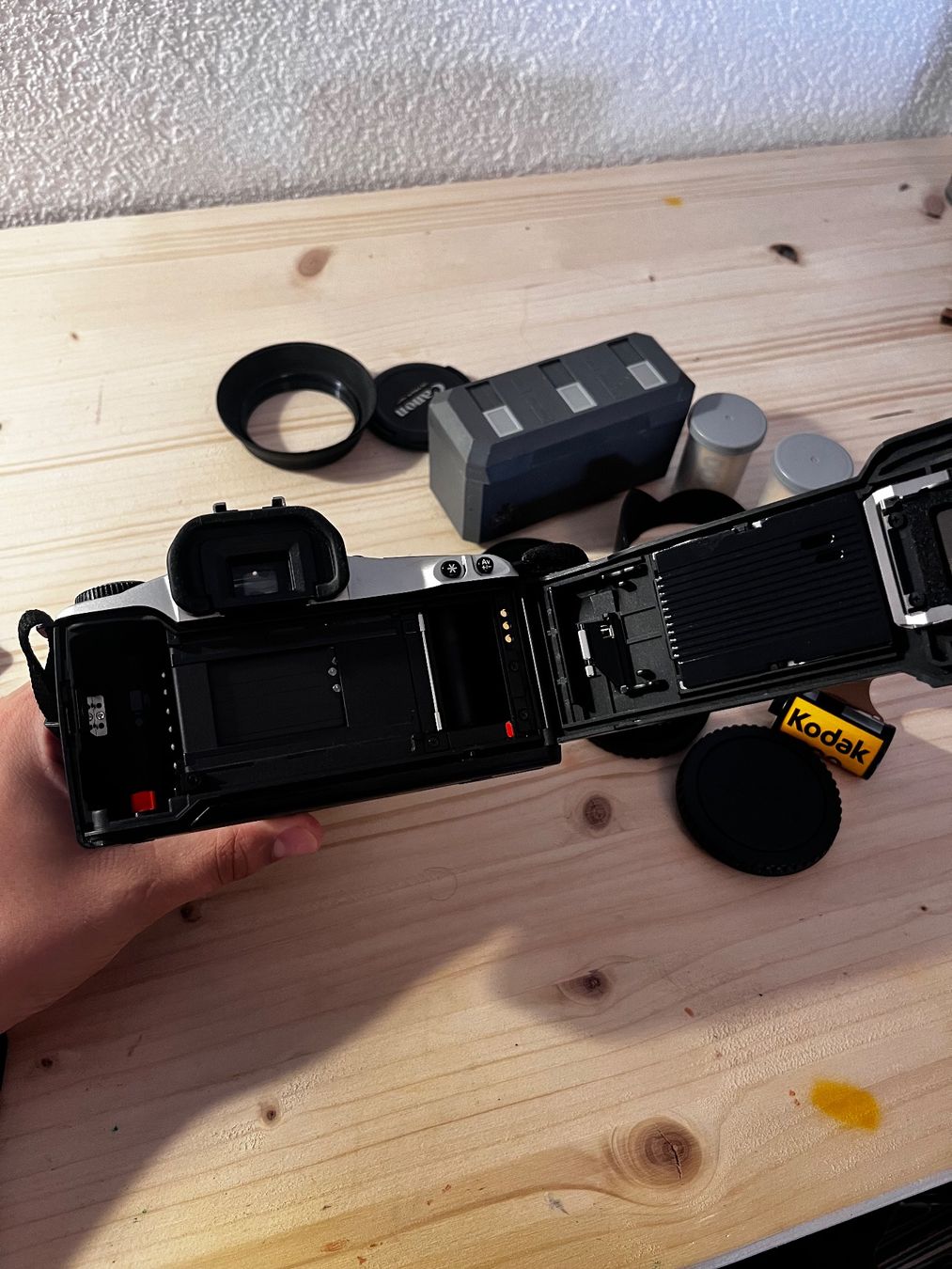 Canon Kamera: Canon argentique EOS300 28-90mm + pellicules + accessoires – Gebraucht aus Lausanne von ant_68z8 2