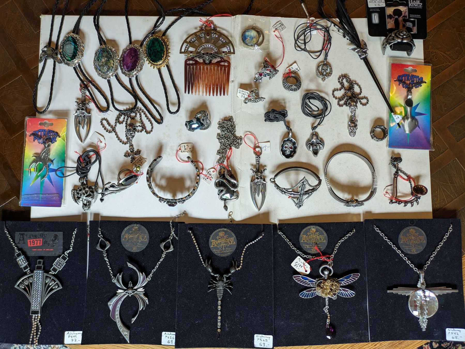 Catenine: 38x Steampunk Goth Rock Schmuck Restposten – Usato da St. Gallen venduto da Tomatensuppe