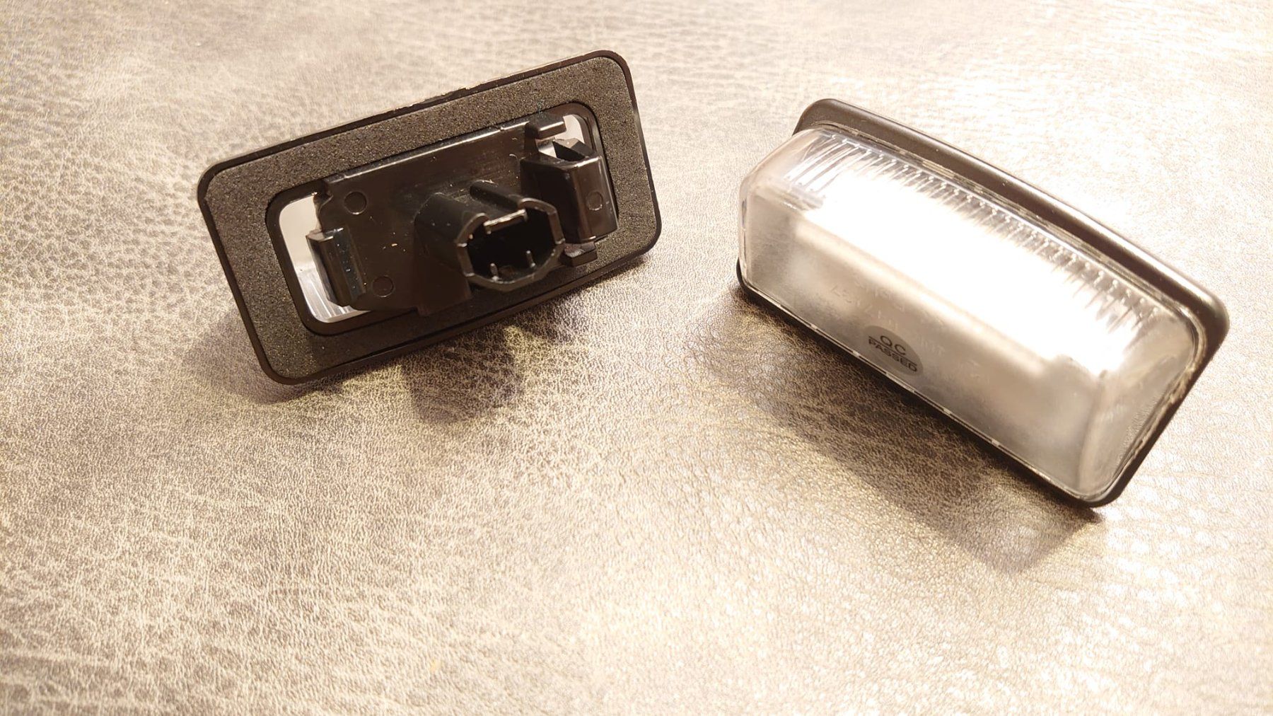 Toyota Alle Autoersatzteile: LED Kennzeichenbeleuchtung - NEU – Neu und originalverpackt aus Toffen von daenuu 1