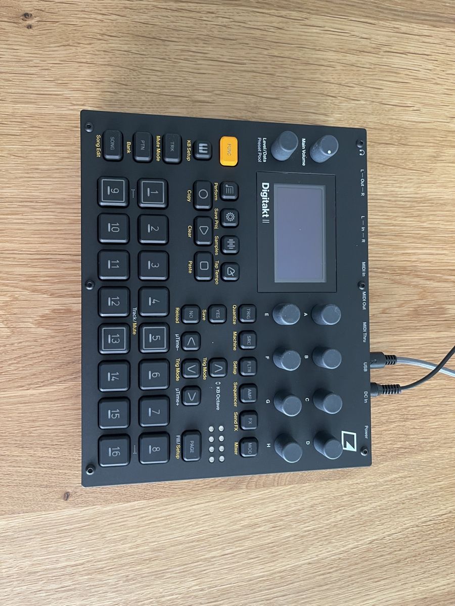 Elektron Musikinstrumente: Elektron Digitakt II Drum Computer good condition – Gebraucht aus Hochfelden von pat_qqv7 2