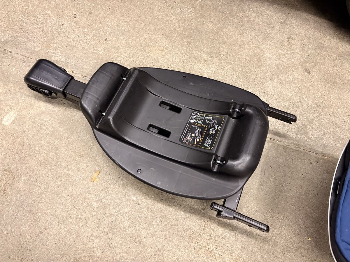 Kiddy Seggiolini per auto: Babyschale Kiddy Evolution Pro mit Isofix Basis schwarz – Usato da Gebenstorf venduto da trustedsale 4