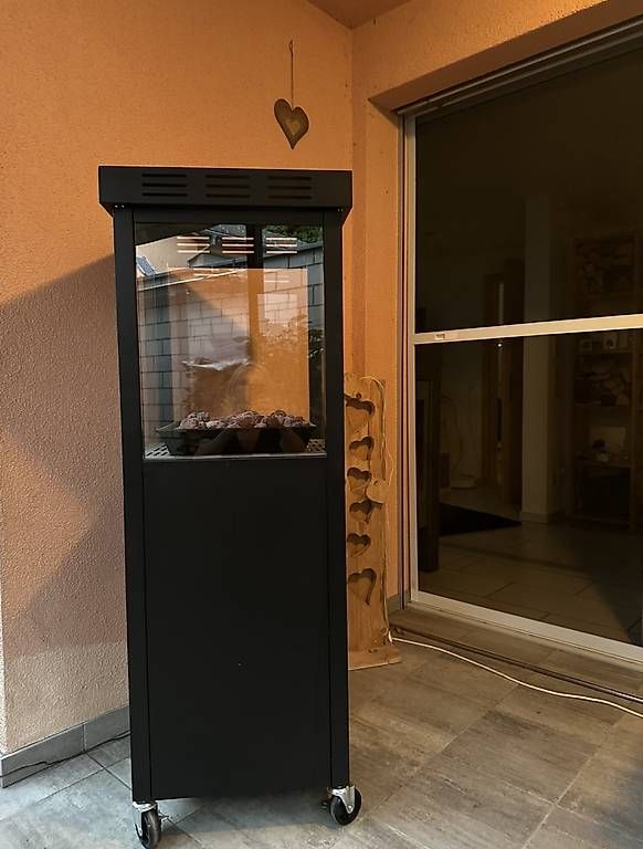 Camini: Gaskamin 6,5 kW mit Lava Steinen – Usato da Schellenberg venduto da Brigitte000
