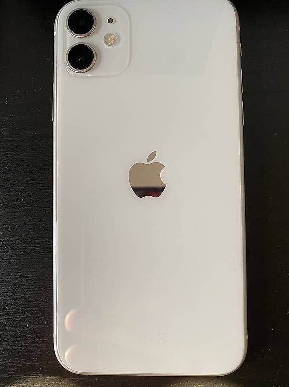 Apple Telefoni cellulari / Smartphones: iPhone 11 - 64 GB – Usato da Luzern venduto da AndySang11