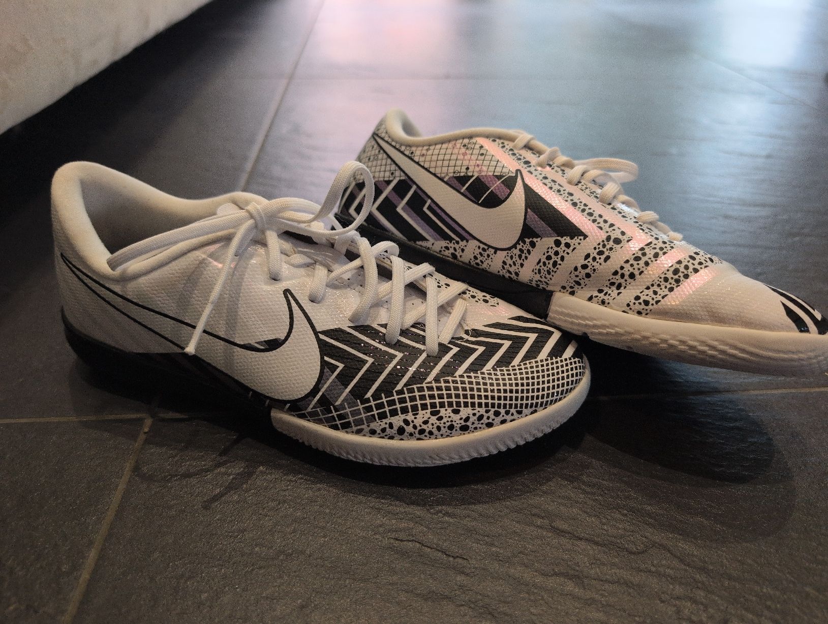 Nike Scarpe per ragazzi: Nike Turnschuhe Gr. 36 – Usato da Oberembrach venduto da Chanti83