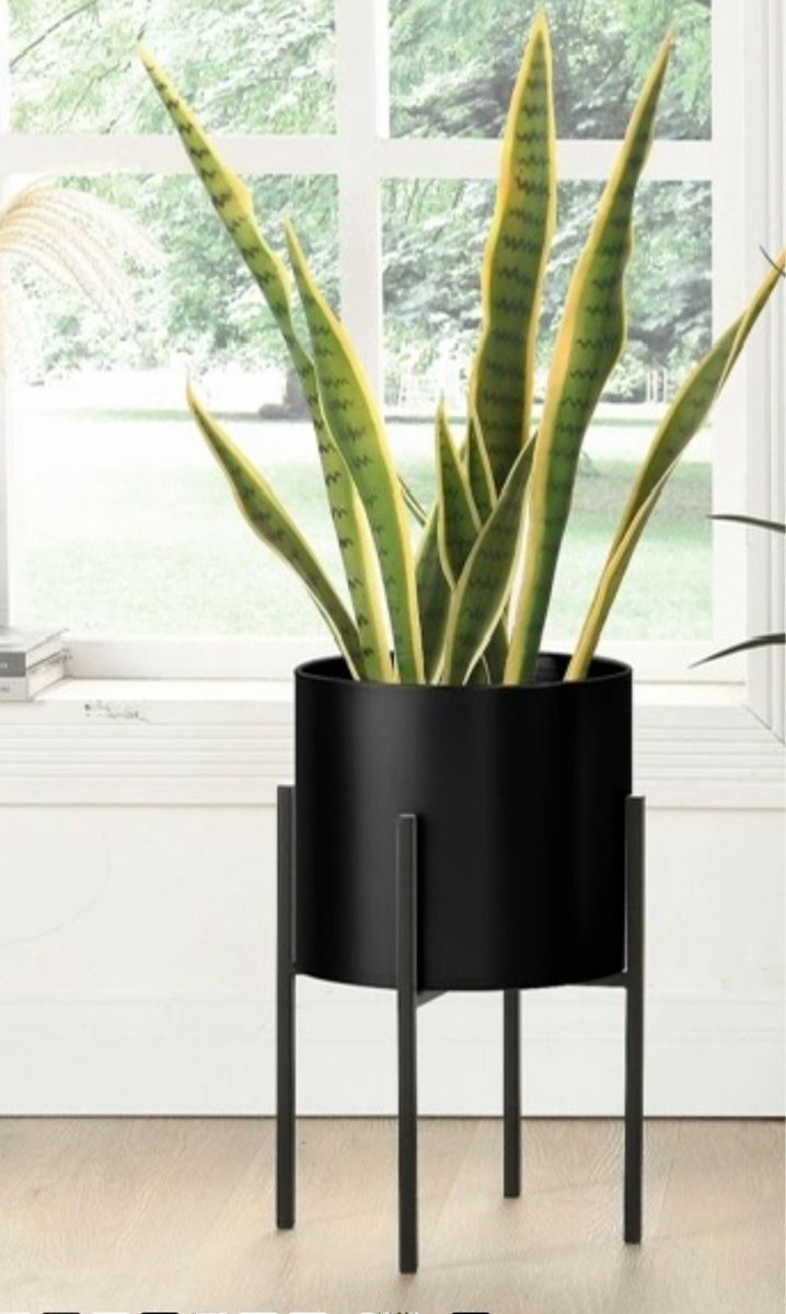 Vasi per fiori: Stilvoller, schwarzer Pflanzenständer,  Metall Durchm.23cm – Nuovo e nell'imballaggio originale da Malters venduto da 85_ANEB 1