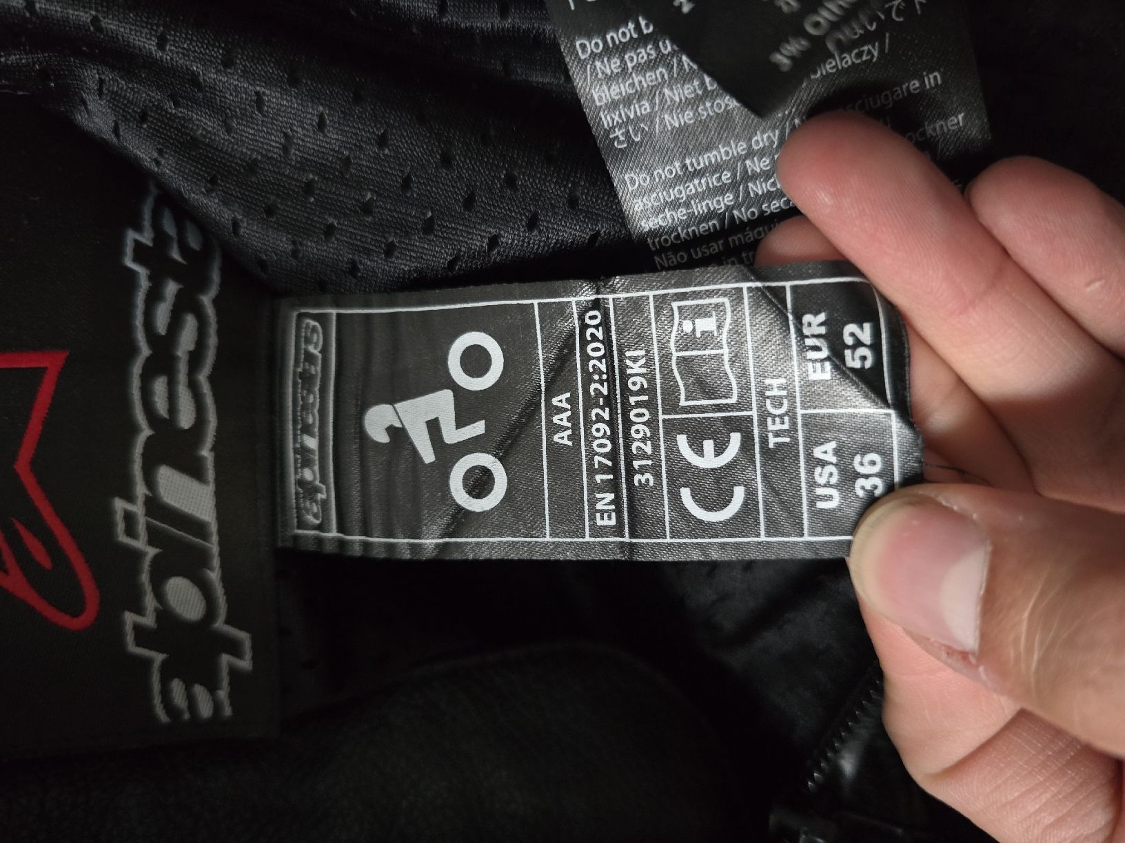 Pantaloni: Alpinestars Track V2 Leather Pants Black – Usato da Saxon venduto da FouFou97 1