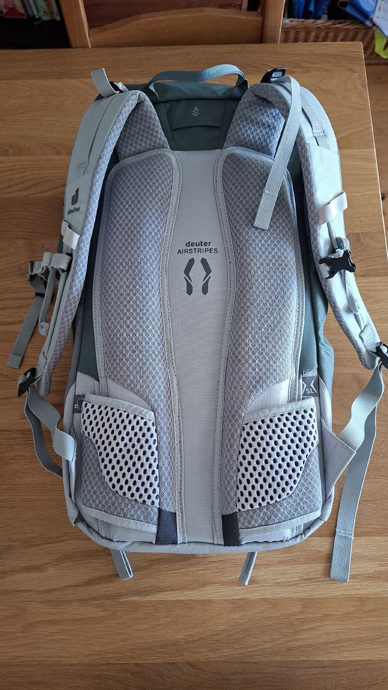 Deuter Zaini: Deuter Trail 22 SL Damen Wanderrucksack – Nuovo (secondo la descrizione) da Madiswil venduto da Zimtstern 1