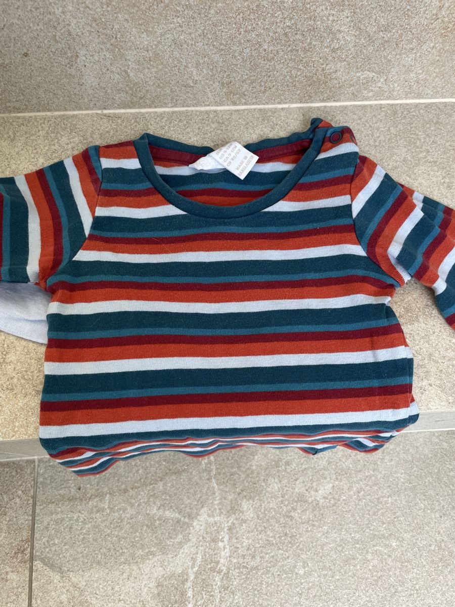 Camicie, T-shirt & Polo: 2 süsse Jungen Shirts / Hemd Gr. 80 – Usato da St. Erhard venduto da Cfreya 2