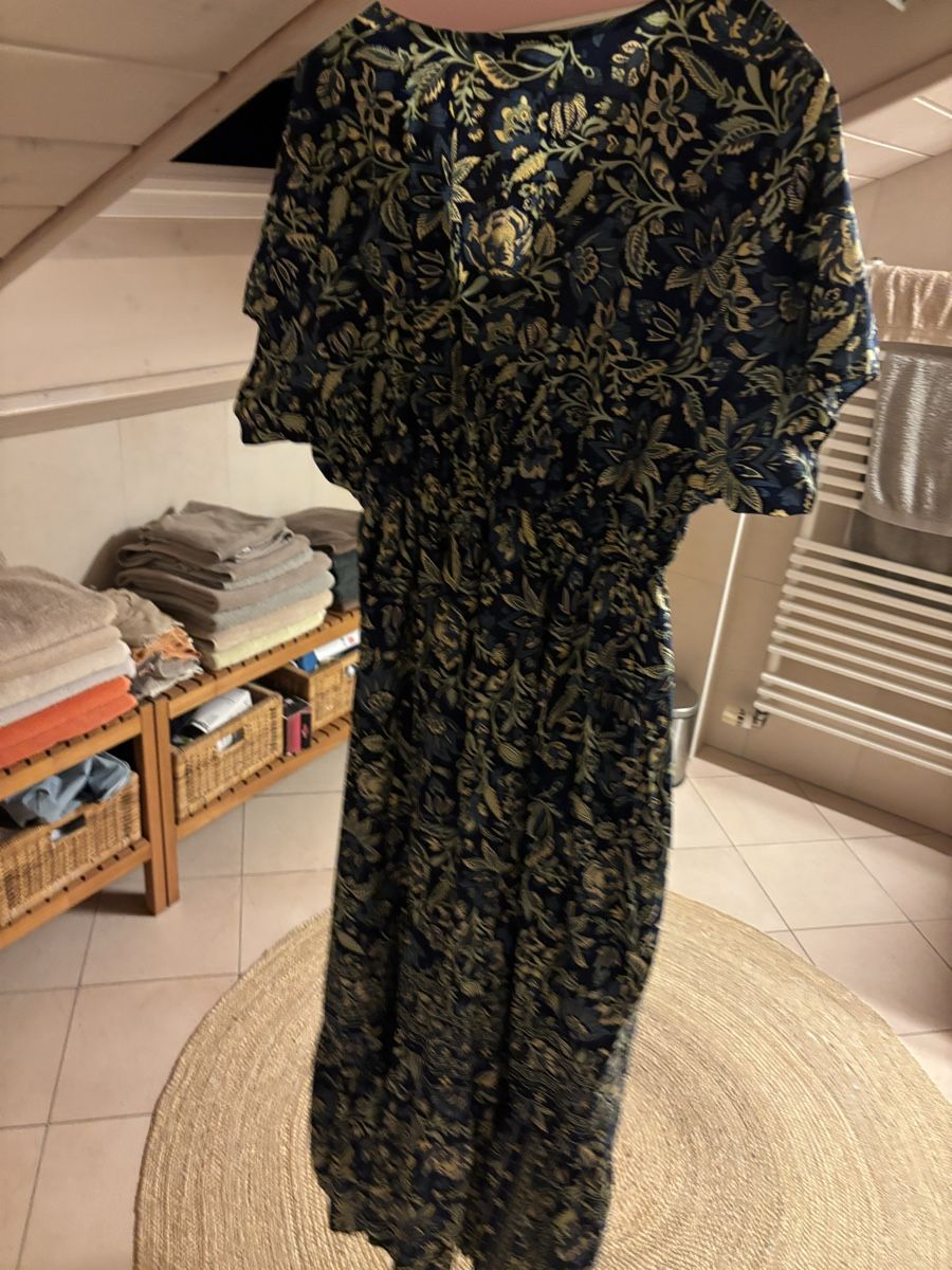 Kleider: Magnifique longue robe – Neu (gemäss Beschreibung) aus Blonay von Ollorvi 2