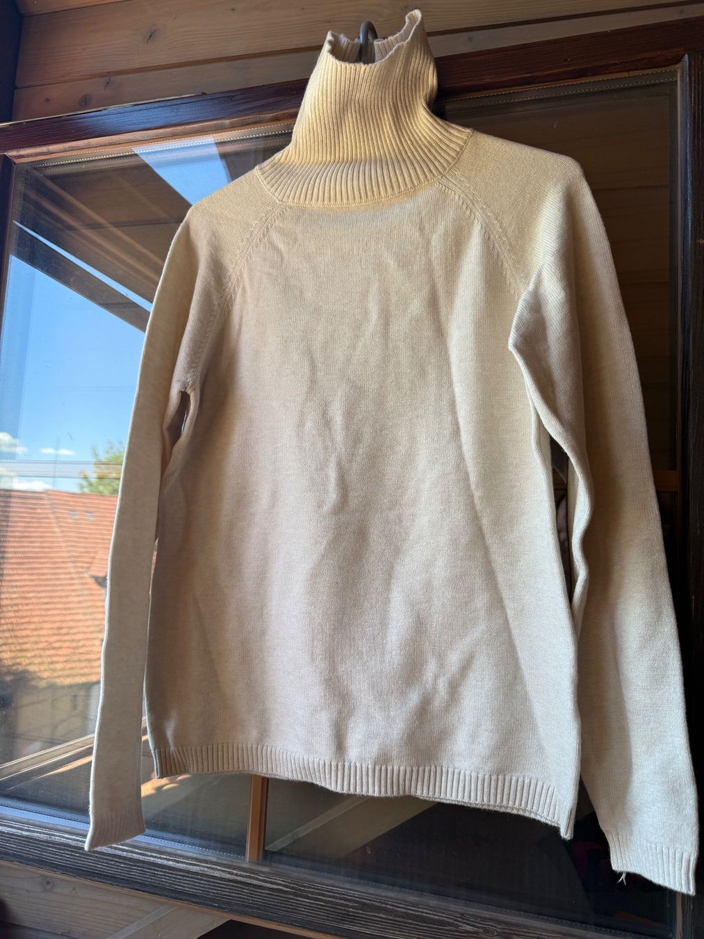 Maglioni & Felpe: Damen Rollkragenpullover beige – Usato da Aesch (Neftenbach) venduto da Maece_
