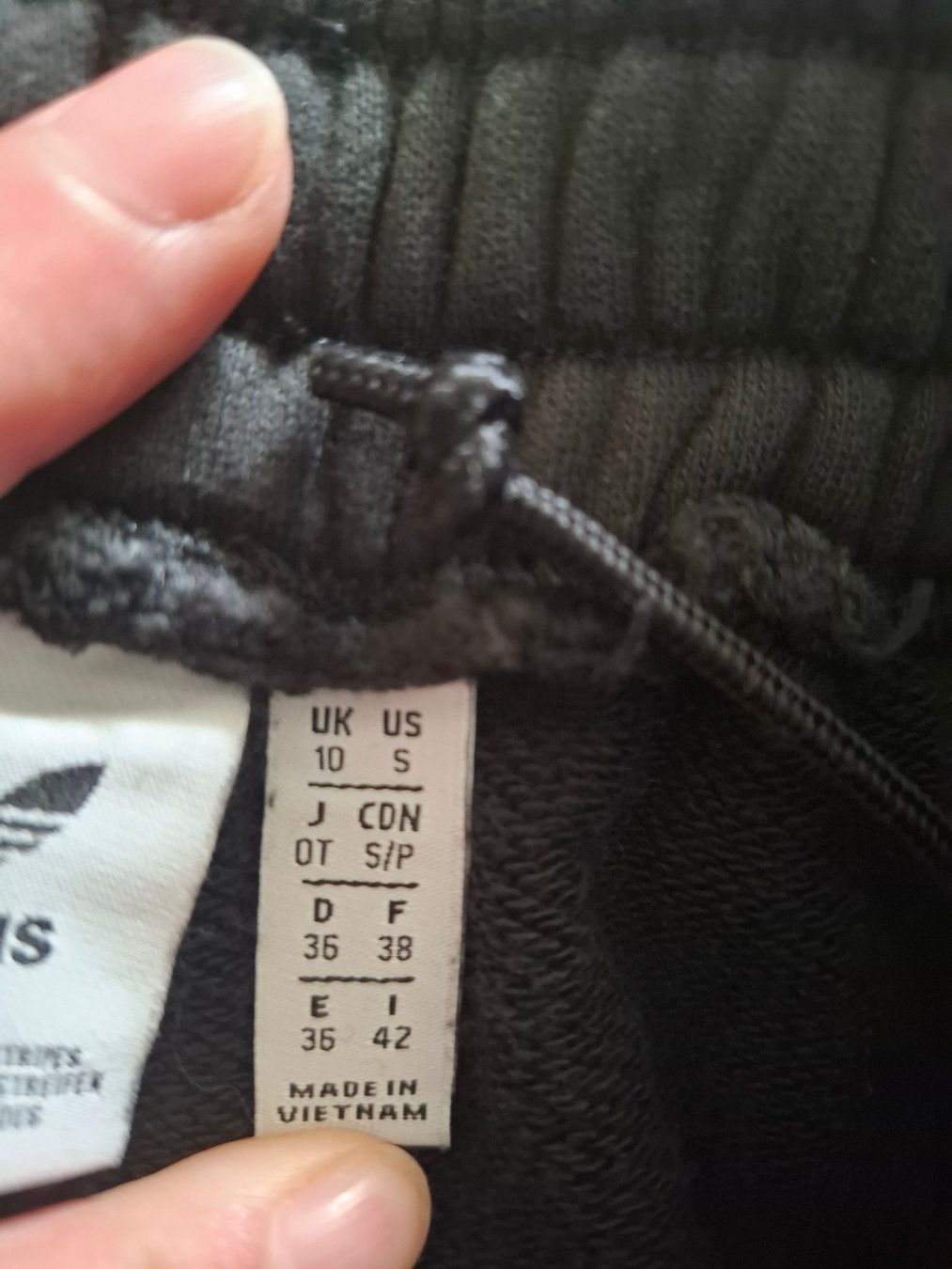 Adidas Pantalons: Adidas Trainingshose schwarz Grösse S – D'occasion à Birmensdorf ZH par M4rwin 2