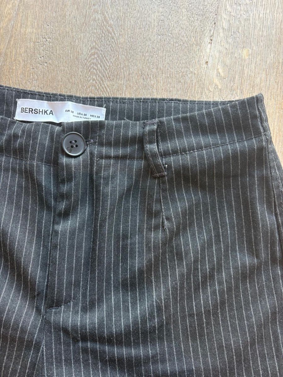 Bershka Hosen: Pantalon Bershka rayé noir T38  – Gebraucht aus Champlan von Ger77 2