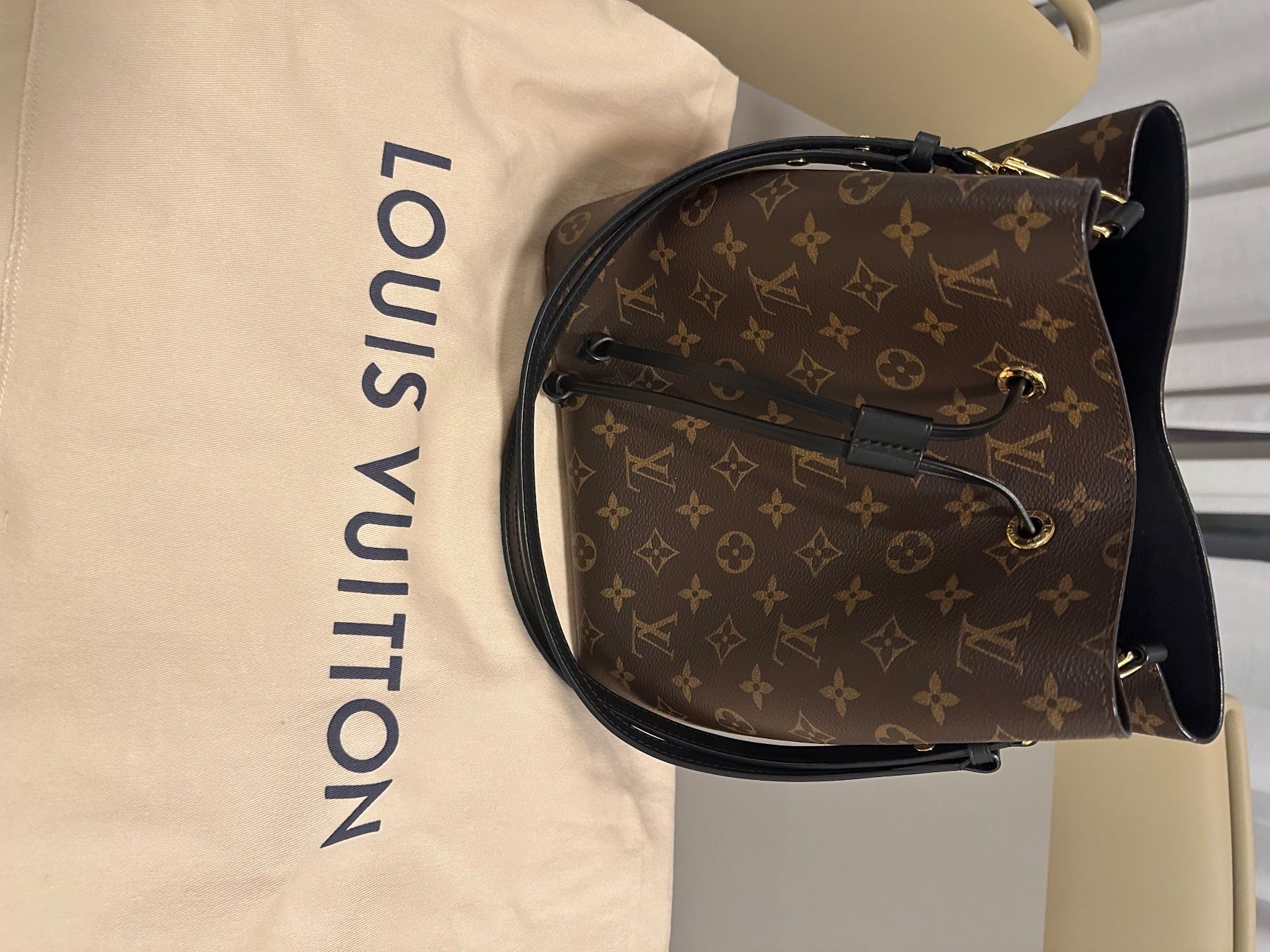 Louis Vuitton Borse da donna: Neonoe bag Louis Vuitton – Usato da Lugano venduto da S_nyr7 1