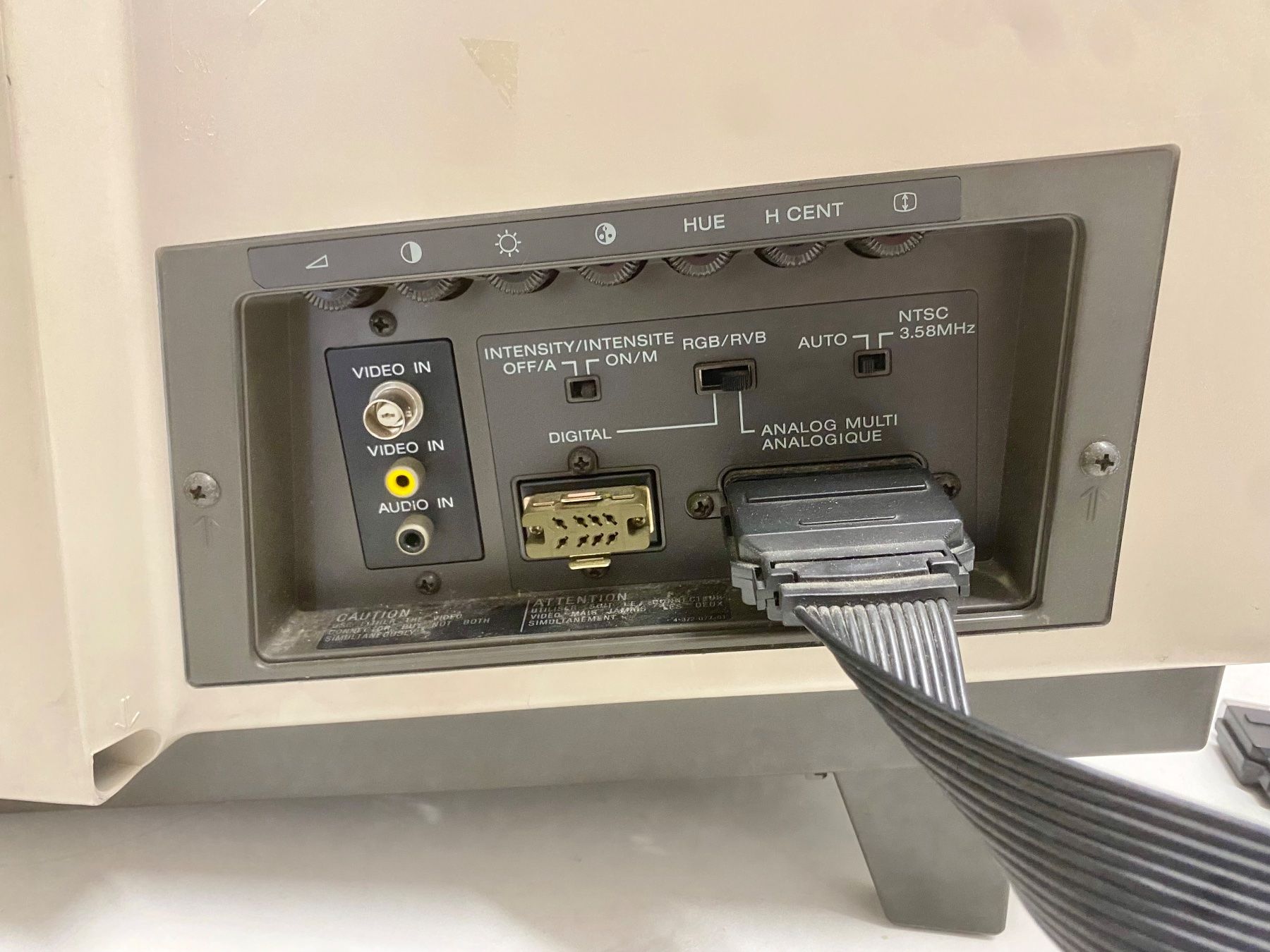 Sony Trinitron Display Unit KX-14CP1 (Gebraucht) in Niederdorf für CHF ...
