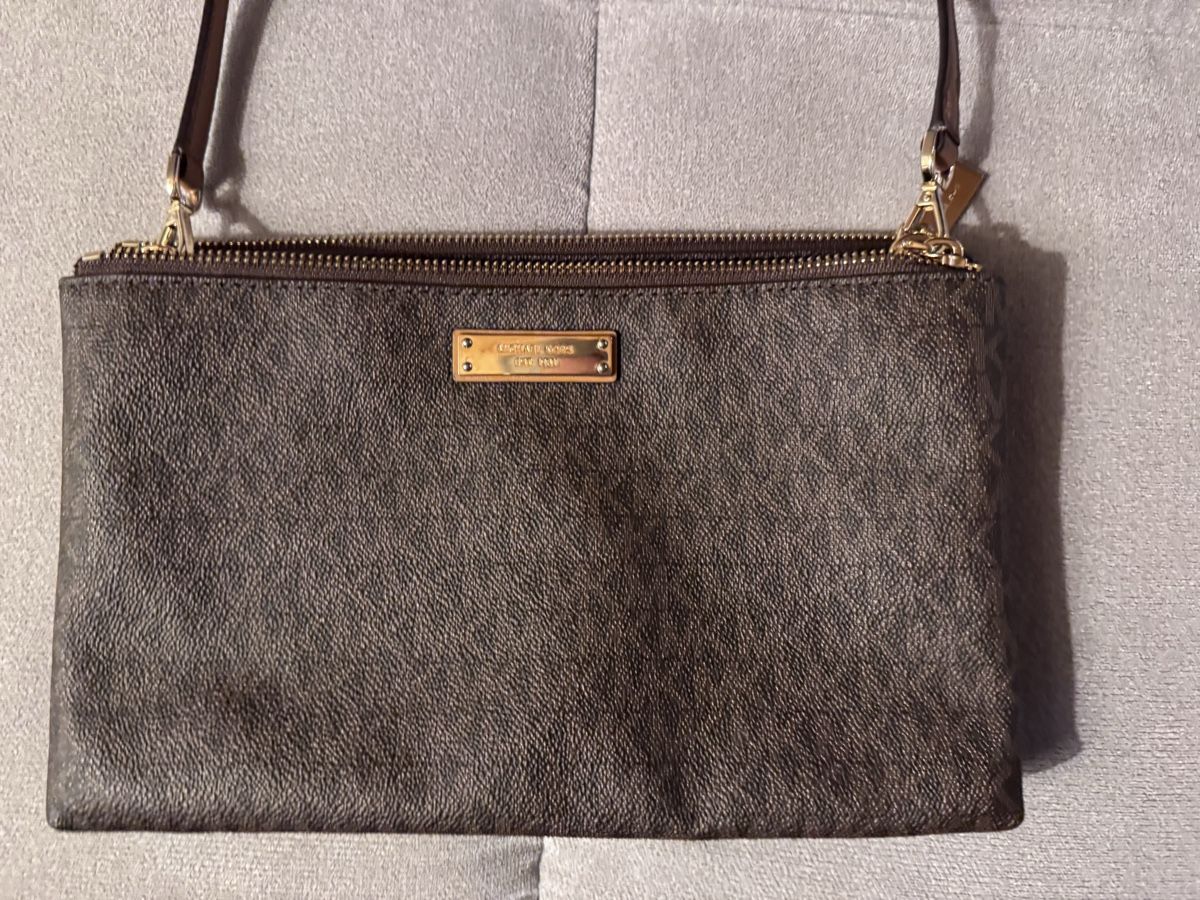 Michael Kors Borse da donna: Michael Kors Umhängetasche – Usato da Meiringen venduto da giu_qkv2