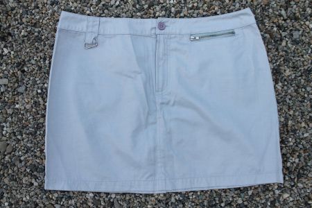Mini-Jupe grise satinée marque PRIORITY
