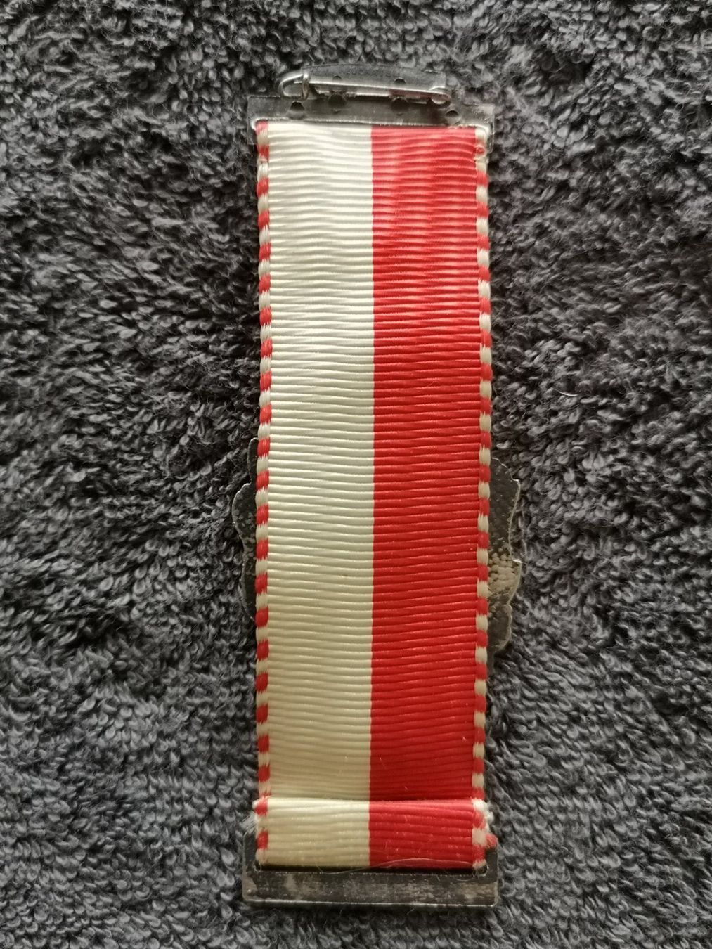 Medaglie: EKSV PSTPC Auszeichnung 1945 mit Band – Usato da Goldau venduto da MacPad 3