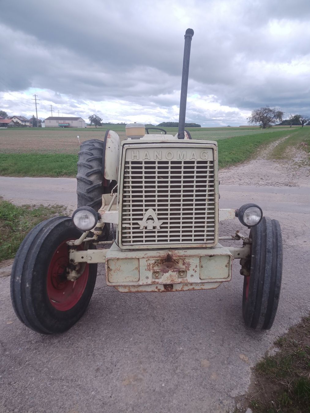 Trattori: a vendre tracteur Hanomag 701 – Usato da Fétigny venduto da lasentinelle 1
