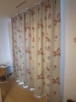 Kinderzimmer-Vorhang mit Einhörnern & Regenbogen