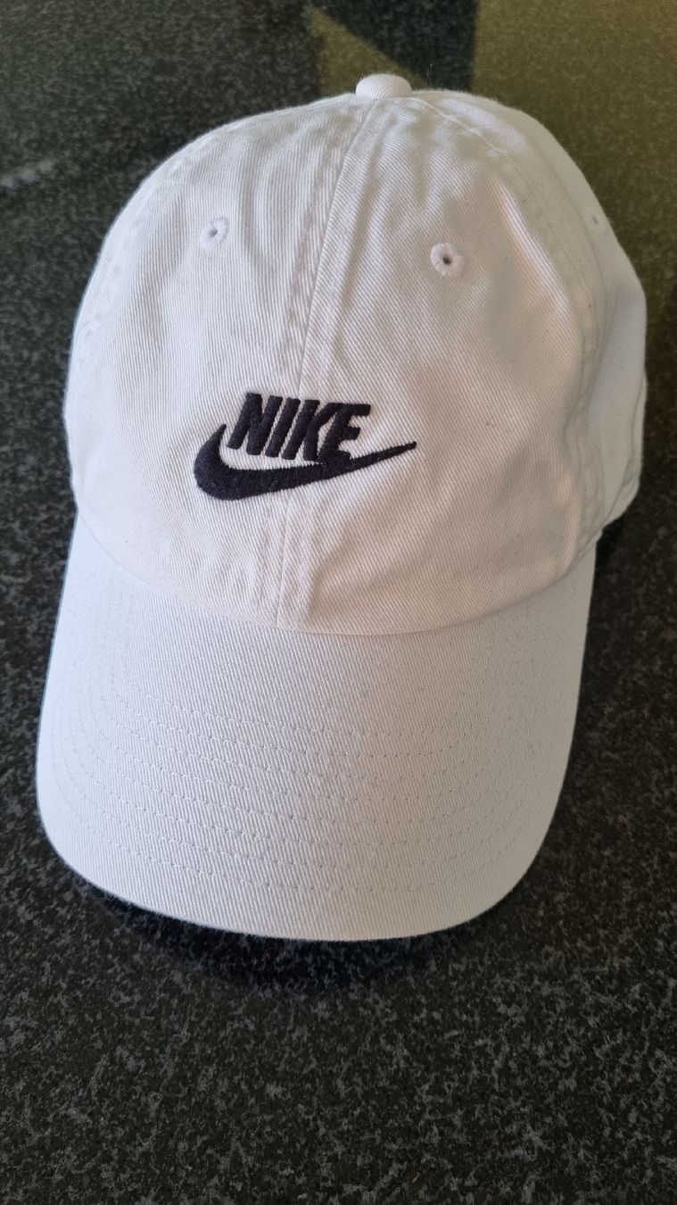 Nike Copricapi, berretti & cappellini: neue Nike Cap – Nuovo (secondo la descrizione) da Oberglatt ZH venduto da Mueller4000