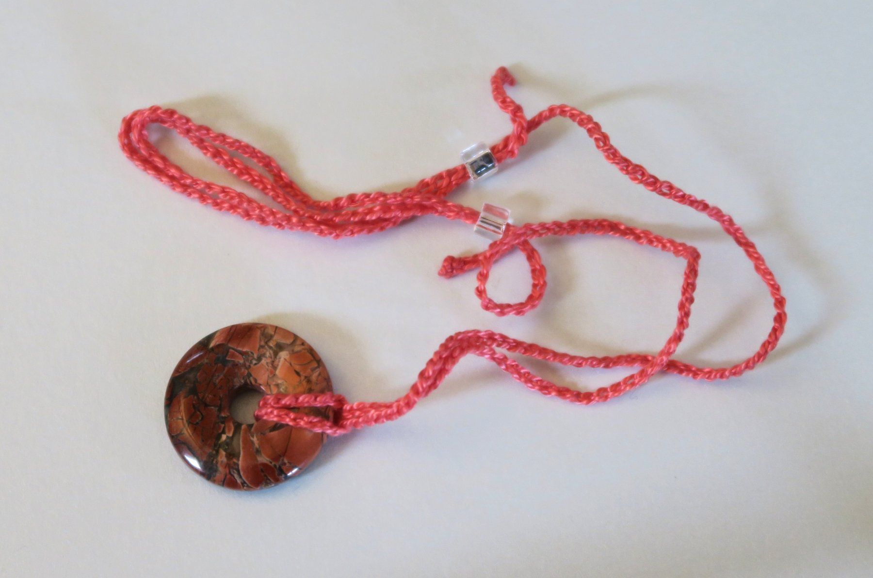 Catenine: Kette Brekzien Jaspis Donut – Nuovo (secondo la descrizione) da Brittnau venduto da marlenestone 2