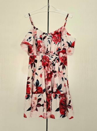 Kleid knielang, Grösse M mit verstellbaren Trägern